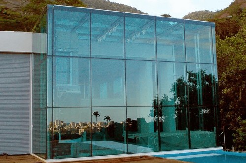 fachada de vidro