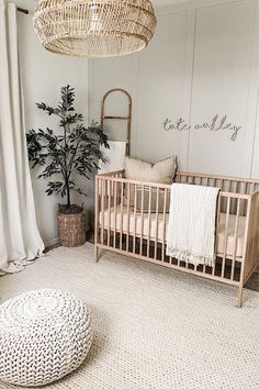 simple baby room